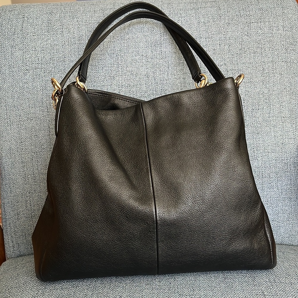 Coach Pebble Leather Phoebe Shoulder Bag Handbag F35723